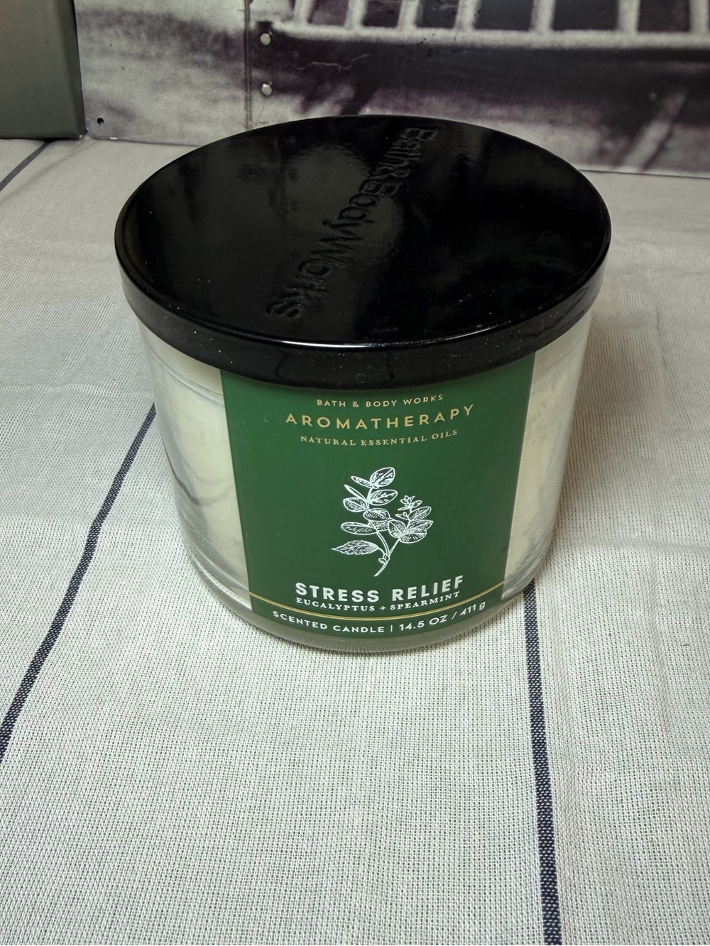 New Bath and Body Aromatherapy Eucalyptus Stress Relief Candle 3 wick